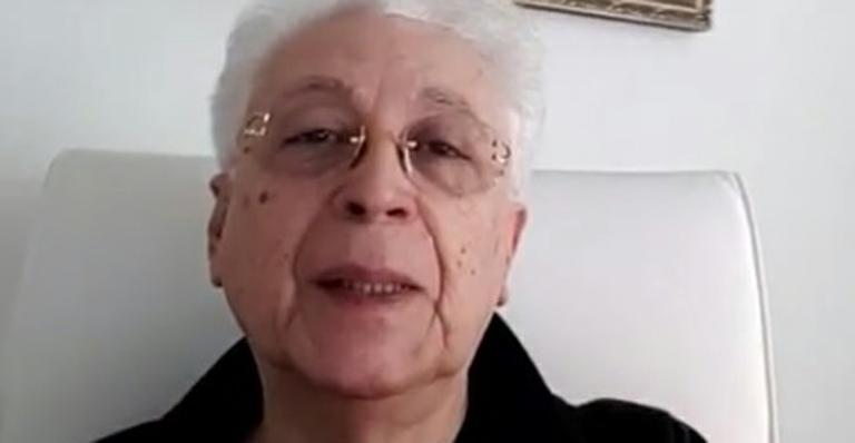 Em vídeo, Aguinaldo Silva critica polêmica em cima de beijo gay