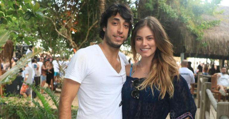 Bruna Hamú e o amado, Diego vivem romance em Trancoso