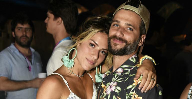 Giovanna Ewbank e Bruno Gagliasso roubam a cena em balada em Noronha