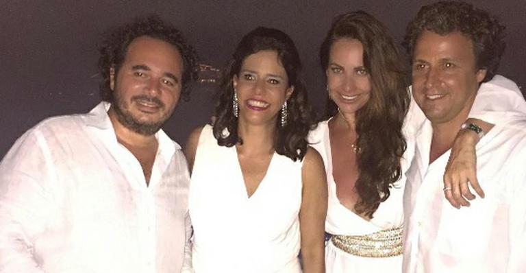 Narcisa Tamborindeguy faz festona de Réveillon em seu apartamento com vista espetacular de Copacabana