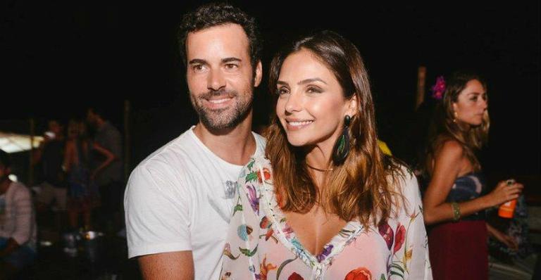 Carol Celico e Eduardo Scarpa curtem noite em Trancoso