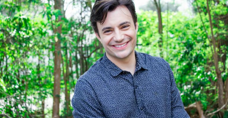 Rafael Primot celebra o sucesso em ‘A Lei do Amor’