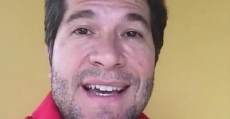 Daniel reúne a mulher e as filhas em raro registro juntos e pergunta: ‘Precisa de legenda?’