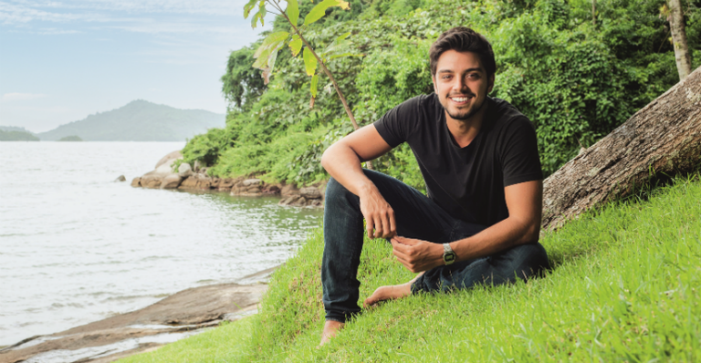 DNA inspira busca de Rodrigo Simas por raízes indígenas