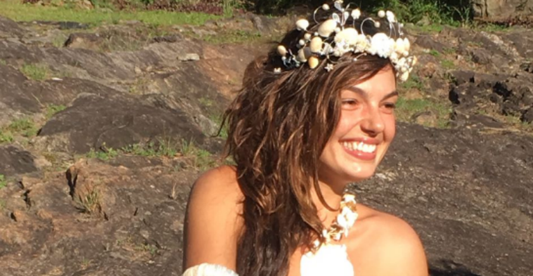 Isis Valverde mostra caracterização para viver sereia e causa arrepios nos fãs: “Muito realista”