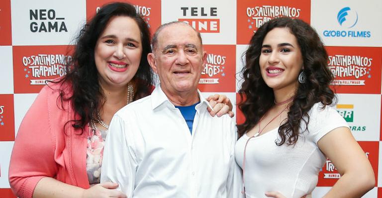 Renato Aragão e clã: juntos em estreia do filme ‘Os Saltimbancos Trapalhões’
