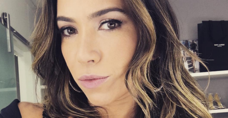Patricia Abravanel mostra o herdeiro, Pedro, aprendendo Muay thai