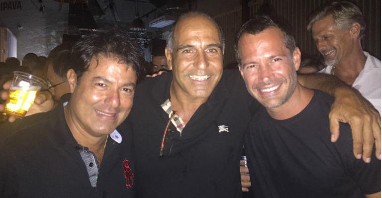 Malvino Salvador e Alex Cohen prestigiam festa no Rio de Janeiro