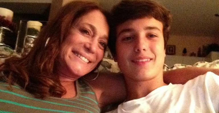 Susana Vieira parabeniza o neto, Bruno, pelo aniversário de 19 anos: “Vovó ama você”