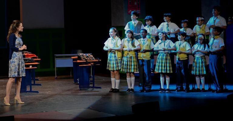 Rosanne Mulholland e elenco apresentam ‘Carrossel, o Musical’