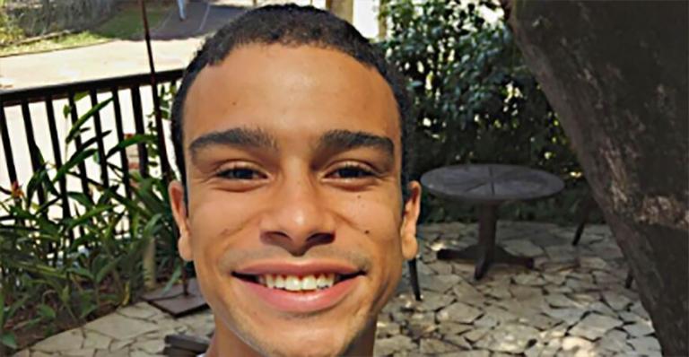 Sérgio Malheiros relembra descarga elétrica que quase o matou: ‘O começo de tudo’