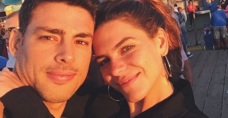 Cauã Reymond e Mariana Goldfarb viajam juntos para os Estados Unidos