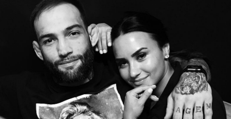 Demi Lovato elogia o namorado brasileiro
