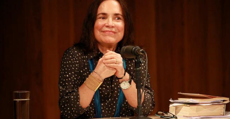 Regina Duarte realiza leitura dramática na Biblioteca Mário de Andrade, em São Paulo