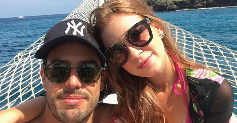 Na França, Marina Ruy Barbosa se declara ao noivo: “Saudade”