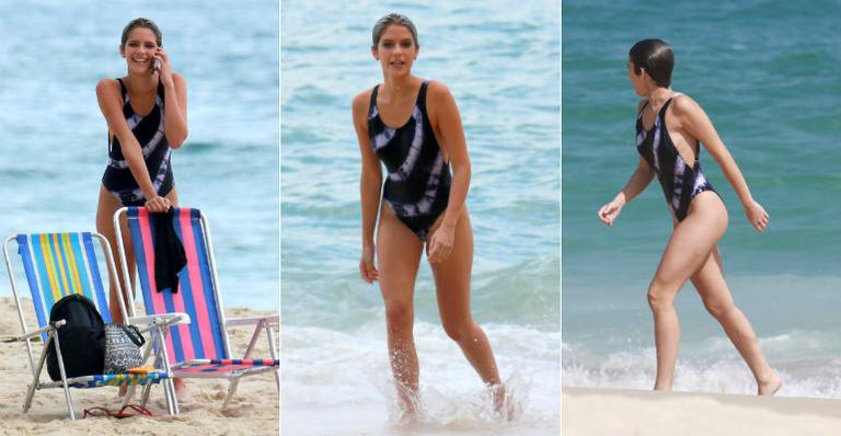 Isabella Santoni exibe corpo escultural em praia no Rio de Janeiro