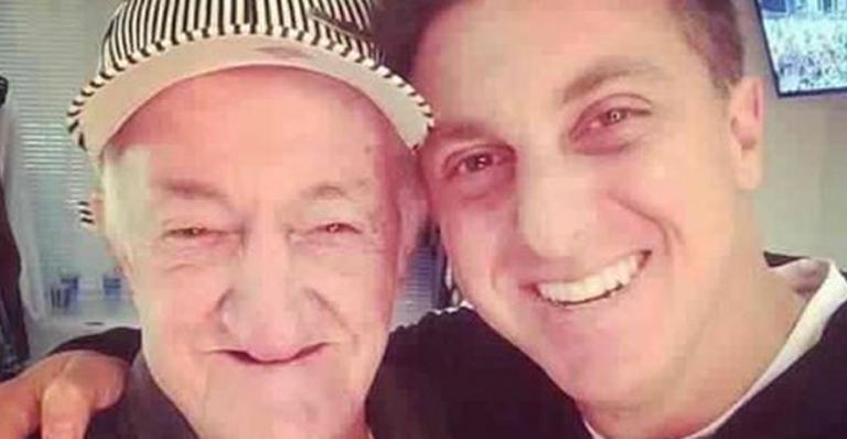 Luciano Huck lamenta morte de Russo: “Parte da história”