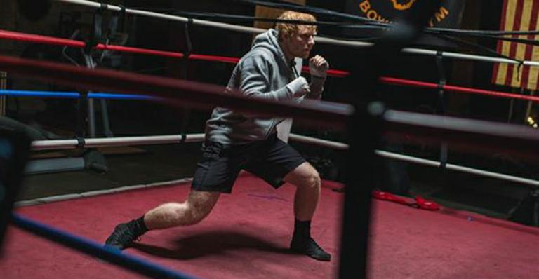 Ed Sheeran lança clipe ‘Shape of you’, confira
