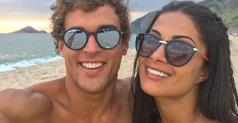 Namorado registra momento íntimo de Aline Riscado no banho
