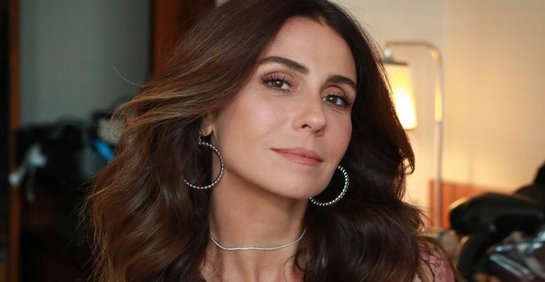 Giovanna Antonelli vive dia de modelo em ensaio para coleção de joias