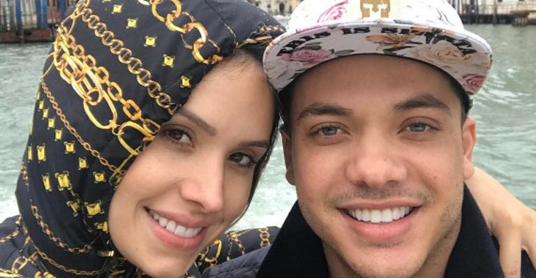 Wesley Safadão parte para Veneza e faz viagem romântica com a esposa, Thyane Dantas