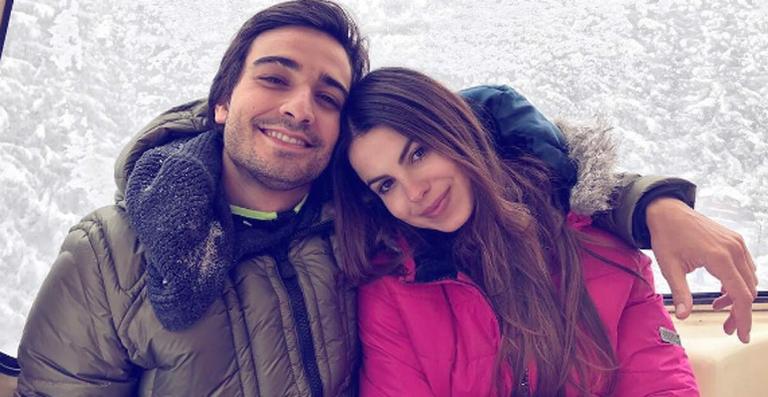 Sthefany Brito curte viagem romântica com o namorado