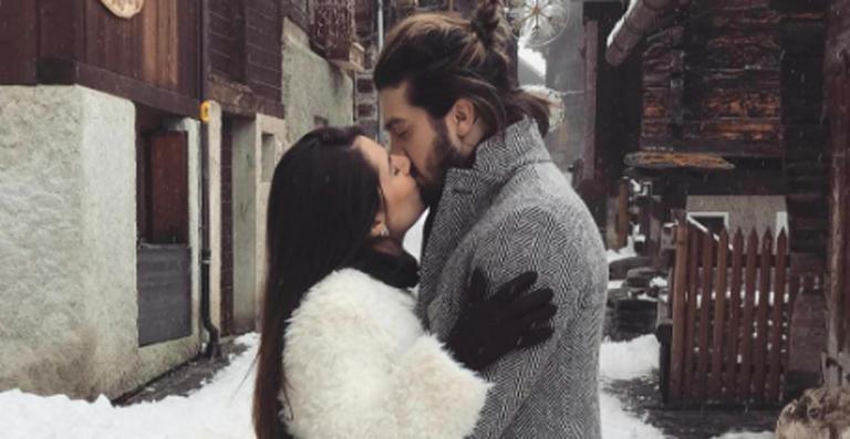 Luan Santana curte viagem romântica com Jade Magalhães