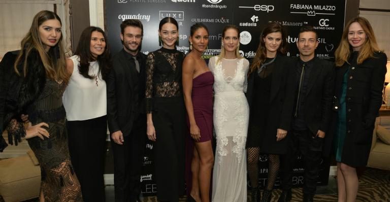 Ao lado de vips, Isabeli Fontana e Di Ferrero participam de evento beneficente em NY