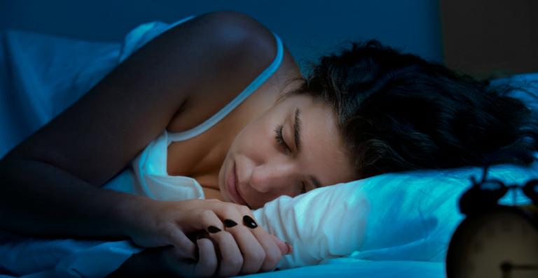 Sono clean: dormir no mínimo 7 horas por noite é vital para manter a beleza e saúde; saiba mais