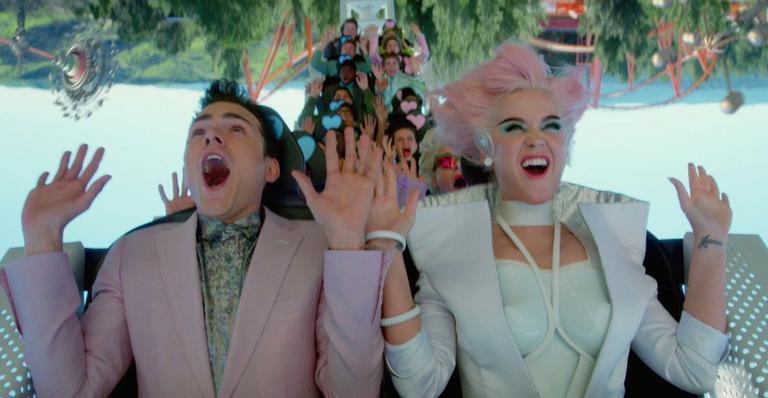 Katy Perry faz crítica social no clipe ‘Chained To The Rhythm’