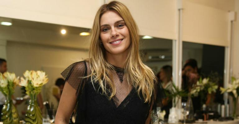 Carolina Dieckmann mostra foto do filho, David, com Lívian Aragão