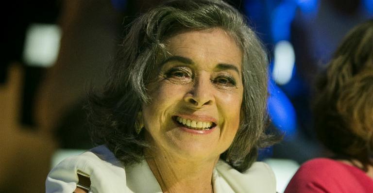 Betty Faria relembra polêmica sobre biquíni: ‘Me dá licença de ficar velha?’