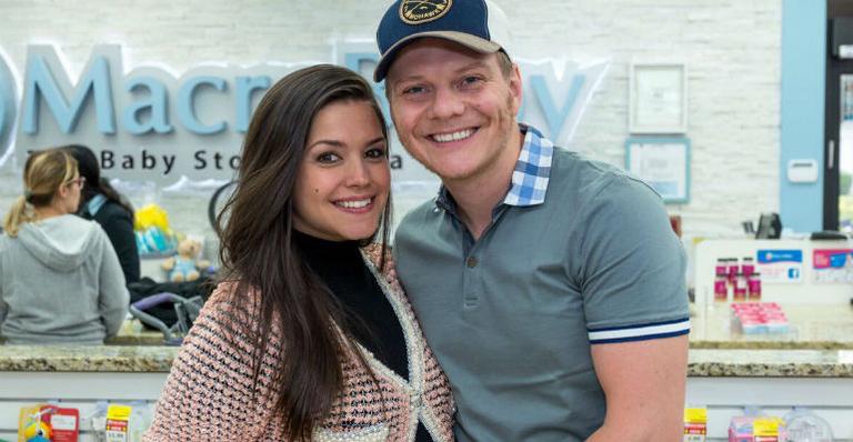 Thais Fersoza e Michel Teló: enxoval para o filho nos EUA