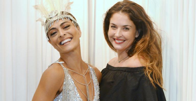 Juliana Paes prova looks para curtir a folia