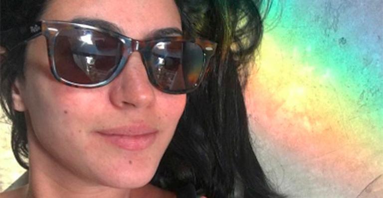 Carol Castro exibe seu barrigão usando vestido soltinho: ‘Meu carnaval’