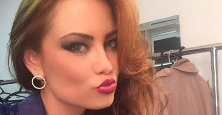 Ellen Rocche exibe corpão só de biquíni e ganha chuva de elogios: “Mulher mais linda”