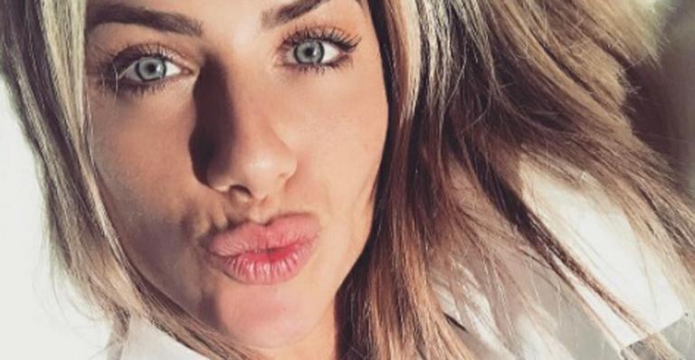Giovanna Ewbank mostra a filha na casa dos avós