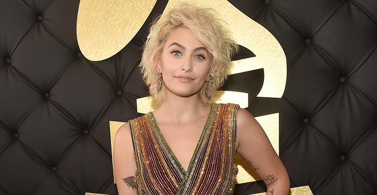 Paris Jackson assina contrato para ser modelo