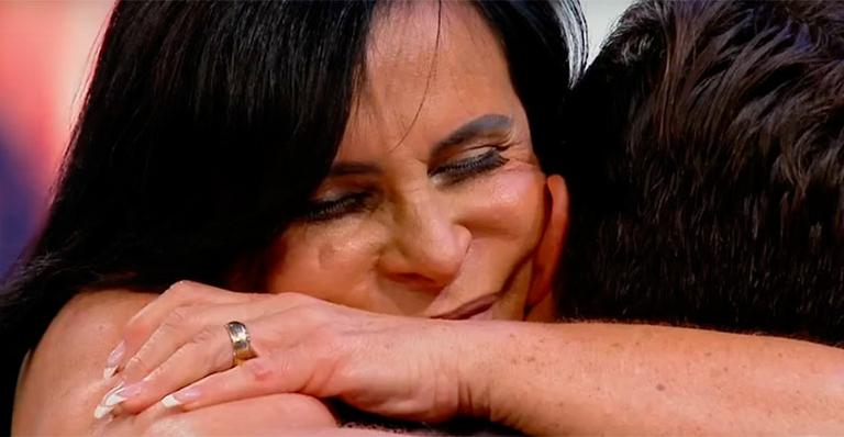Thammy Miranda leva a mãe, Gretchen, às lágrimas na TV com pedido de desculpas