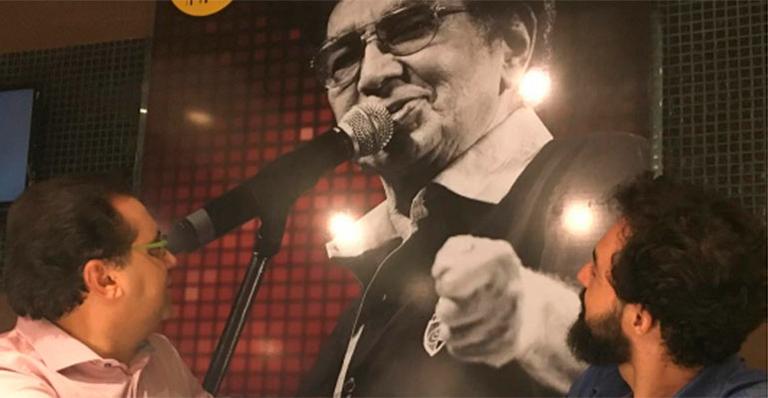 Na TV, Geraldo Luis mostra apartamento em que Reginaldo Rossi morou nos seus últimos dias