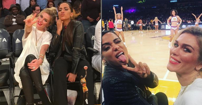 Anitta e Ludmila Dayer assistem partida de basquete da NBA em Los Angeles