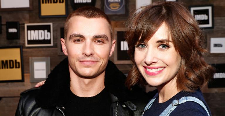 Dave Franco, irmão caçula de James Franco, se casa com Alison Brie