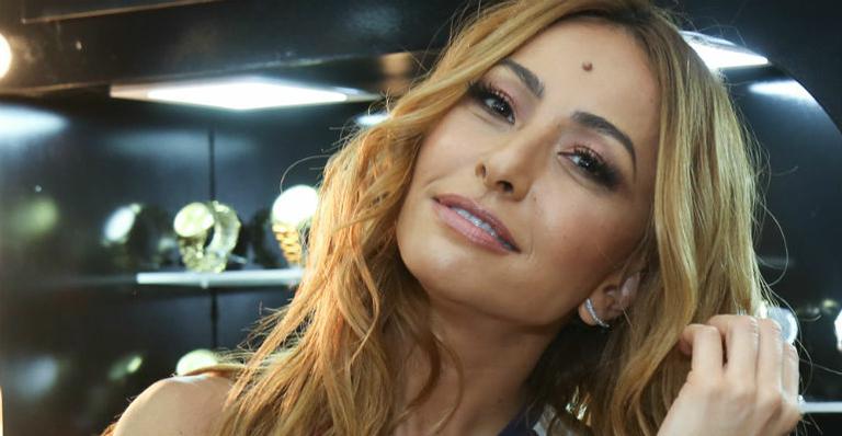 Sabrina Sato rouba a cena em lançamento fashion no Rio de Janeiro