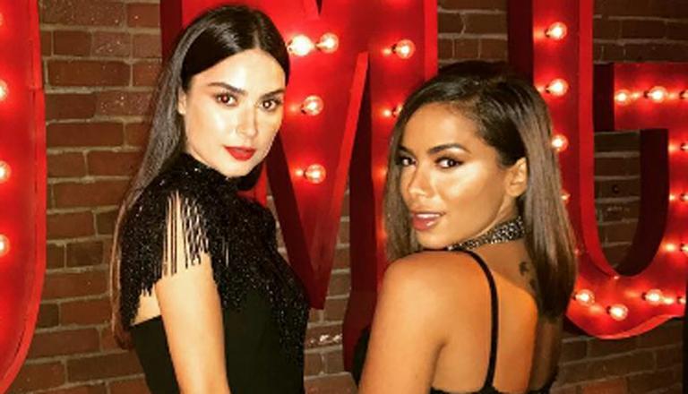 Anitta curte a noite com Thaila Ayala, em Los Angeles