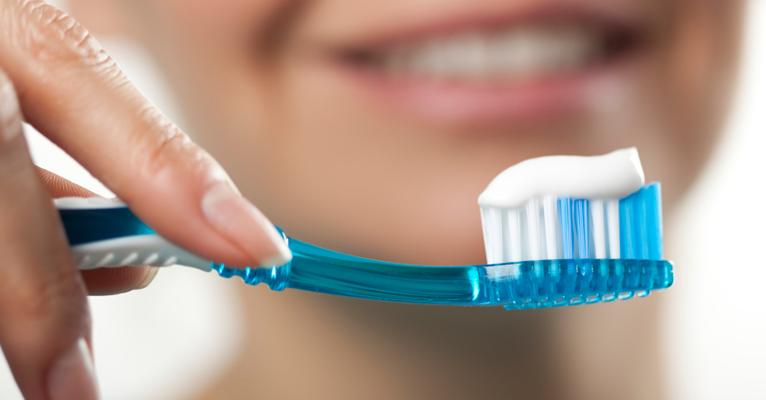 Veja 5 dicas para escolher a escova de dente correta
