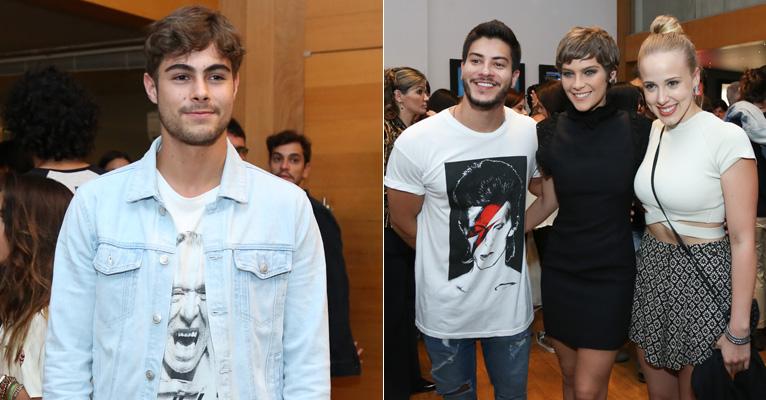 Rafael Vitti marca presença na estreia da ex-namorada, Isabella Santoni, no teatro