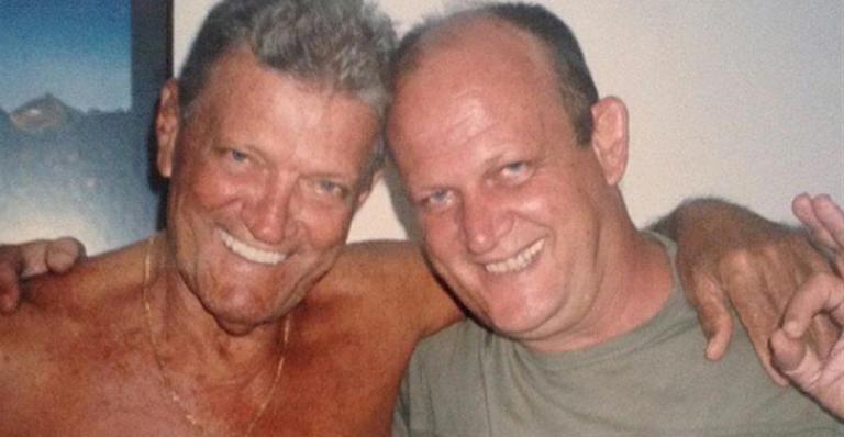 Xuxa faz homenagem ao pai e ao irmão: “Estão juntos”