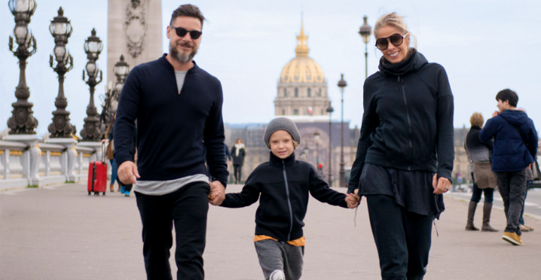 Adriane e Alexandre apresentam Paris para Vittorio