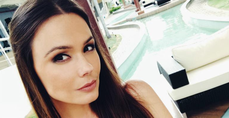Graziela Schmitt retorna às novelas: “Senti falta”