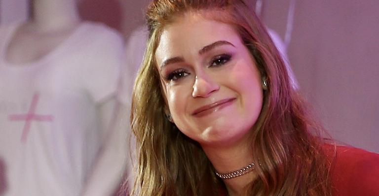 Marina Ruy Barbosa se emociona no lançamento de bazar beneficente